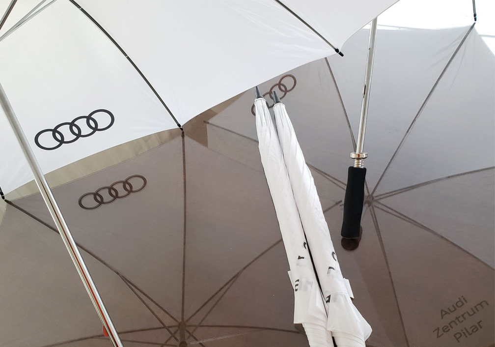 paraguas_audi_blanco.jpg